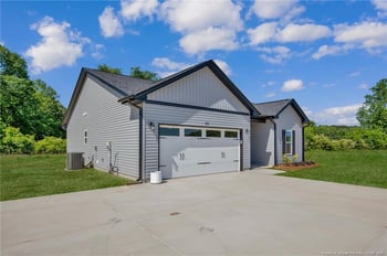 745 Porter Rd, Hope Mills, NC 28376