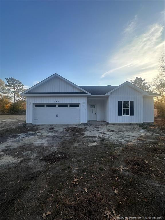 745 Porter Rd, Hope Mills, NC 28376