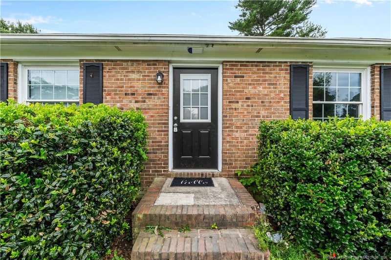 7451 Ryan St, Fayetteville, NC 28314