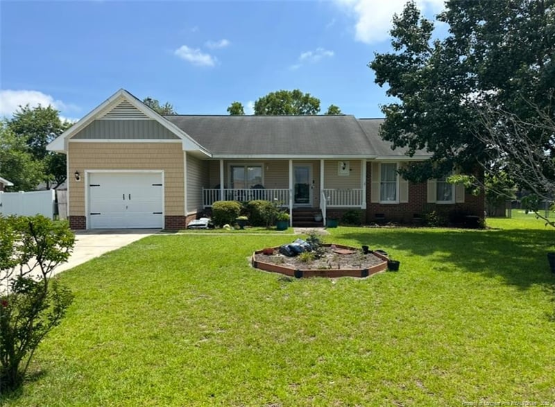 7453 Avila Dr, Fayetteville, NC 28314