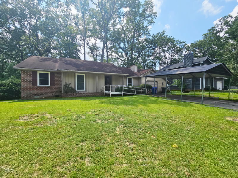 746 Glen Reilly Dr, Fayetteville, NC 28314