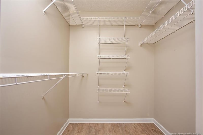 7462 Fairpoint Rd, Fayetteville, NC 28314