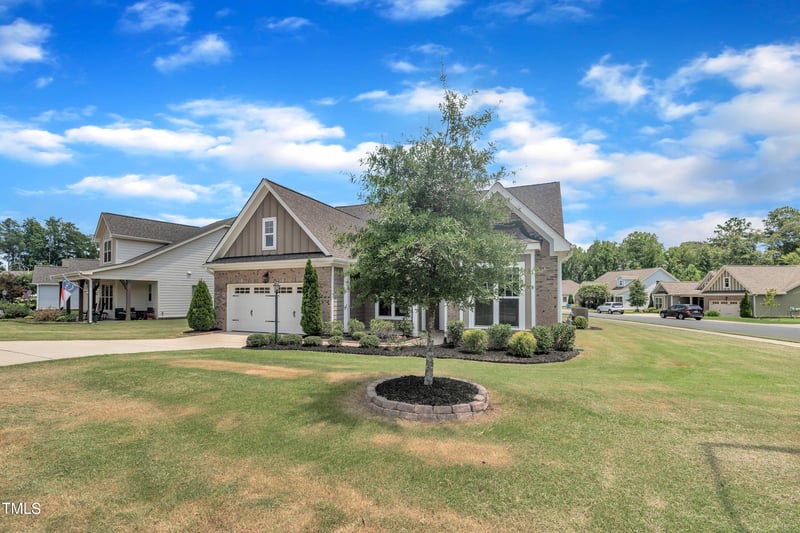 747 Catherine Lake Ct, Fuquay Varina, NC 27526