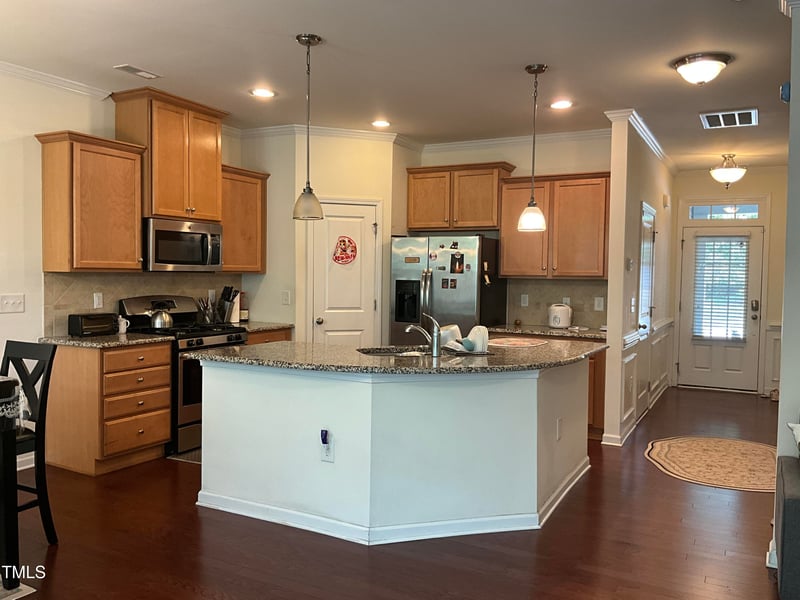 747 Silver Stream Ln, Cary, NC 27519