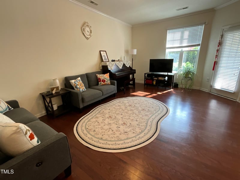 747 Silver Stream Ln, Cary, NC 27519