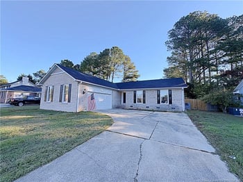 7473 Fairpoint Rd, Fayetteville, NC 28314