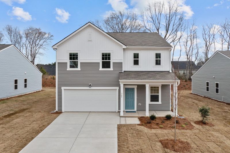 748 Mirror Pond Dr, Zebulon, NC 27597