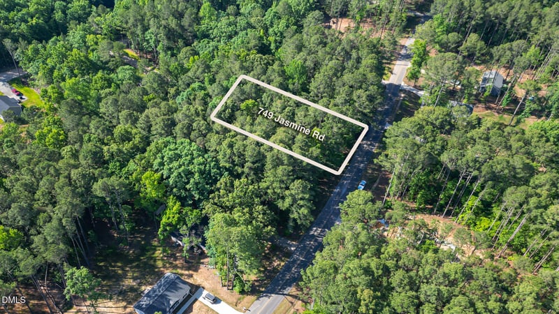 749 Jasmine Rd, Fuquay Varina, NC 27526