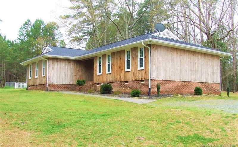 749 Walker Rd, Sanford, NC 27332