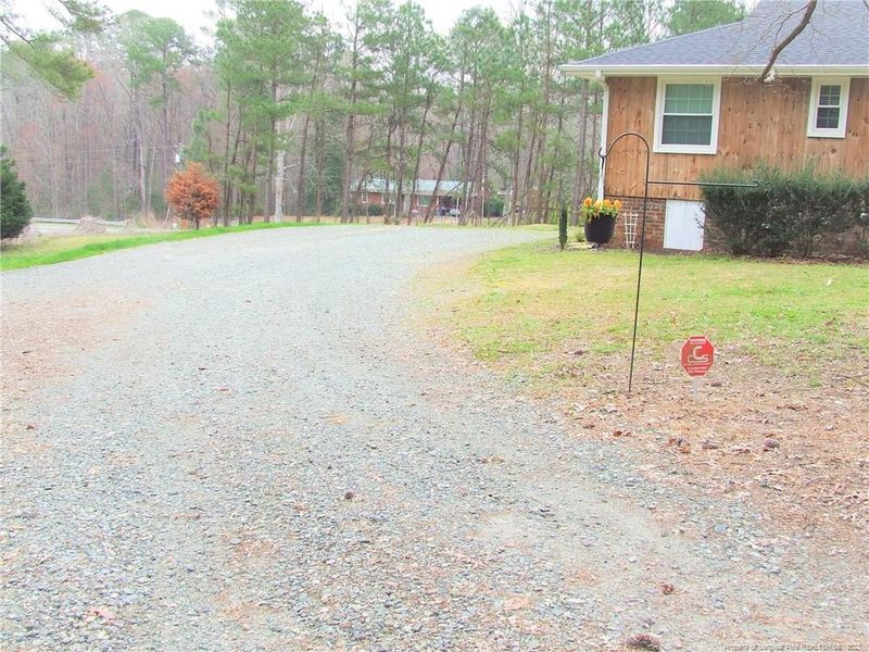 749 Walker Rd, Sanford, NC 27332