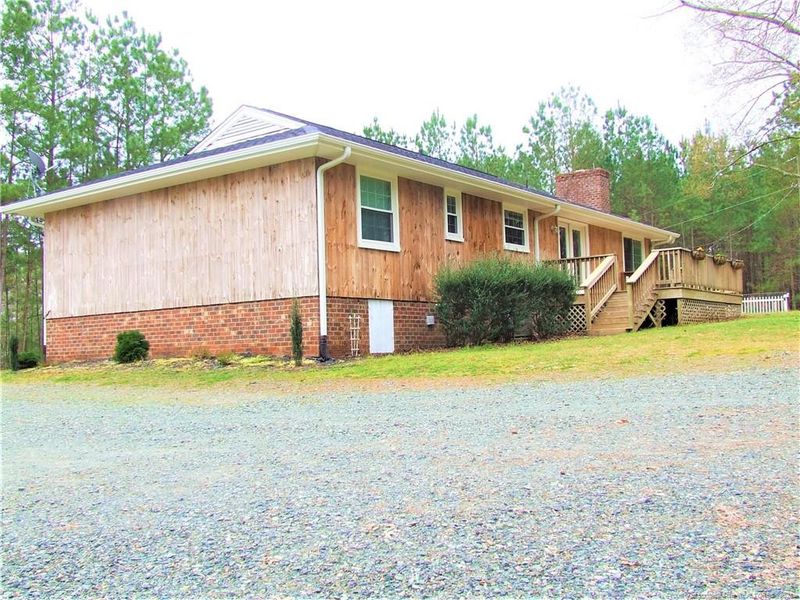 749 Walker Rd, Sanford, NC 27332