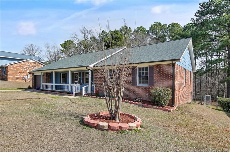 7490 Beverly Dr, Fayetteville, NC 28314