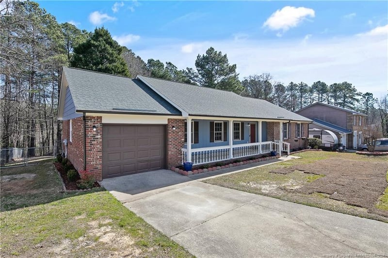 7490 Beverly Dr, Fayetteville, NC 28314