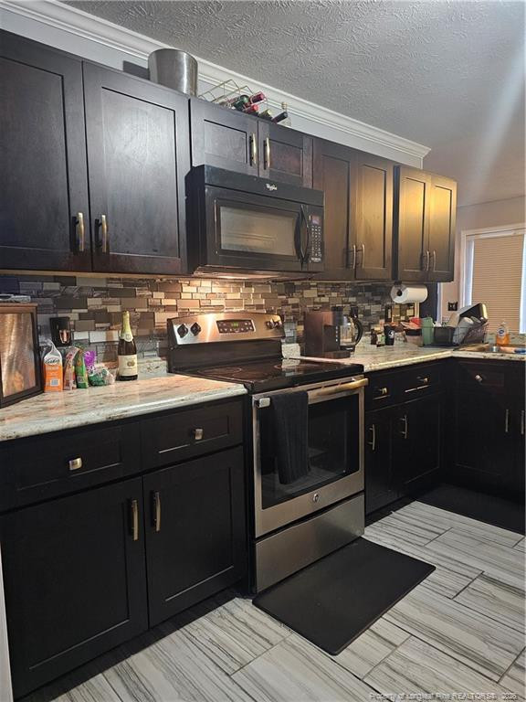 7490 Fairpoint Dr, Fayetteville, NC 28314