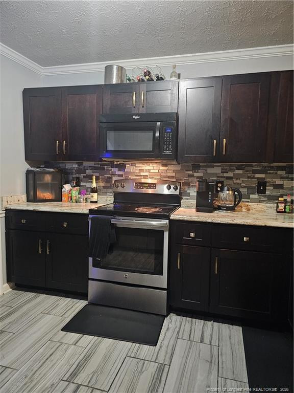 7490 Fairpoint Dr, Fayetteville, NC 28314
