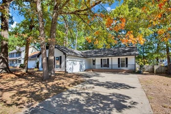 7491 Fairpoint Rd, Fayetteville, NC 28314