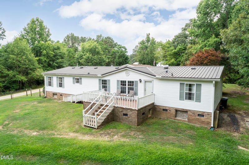 75 Baucom Ln, Fuquay Varina, NC 27526
