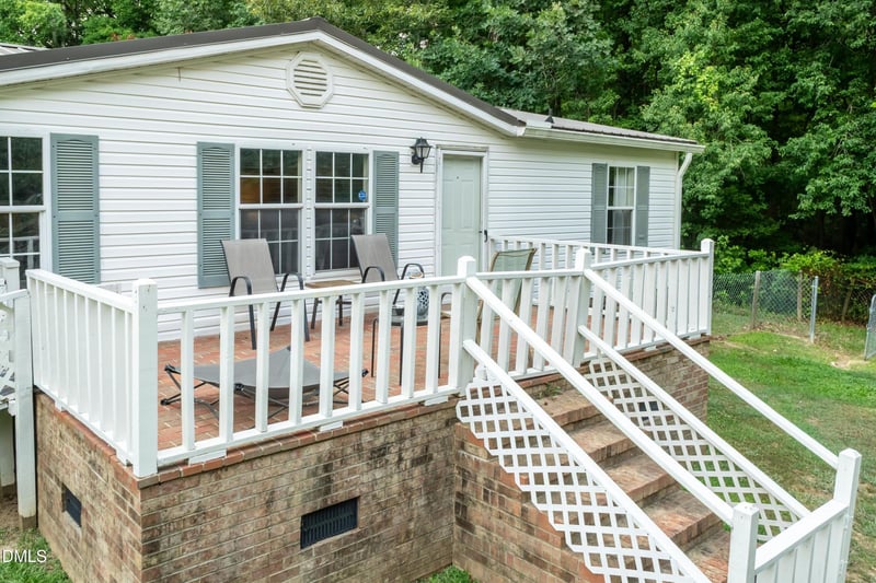 75 Baucom Ln, Fuquay Varina, NC 27526
