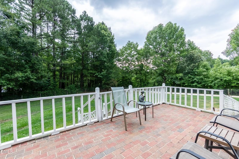 75 Baucom Ln, Fuquay Varina, NC 27526