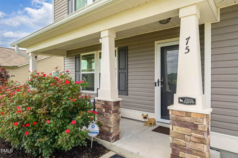 75 Falling Leaf Ln, Benson, NC 27504