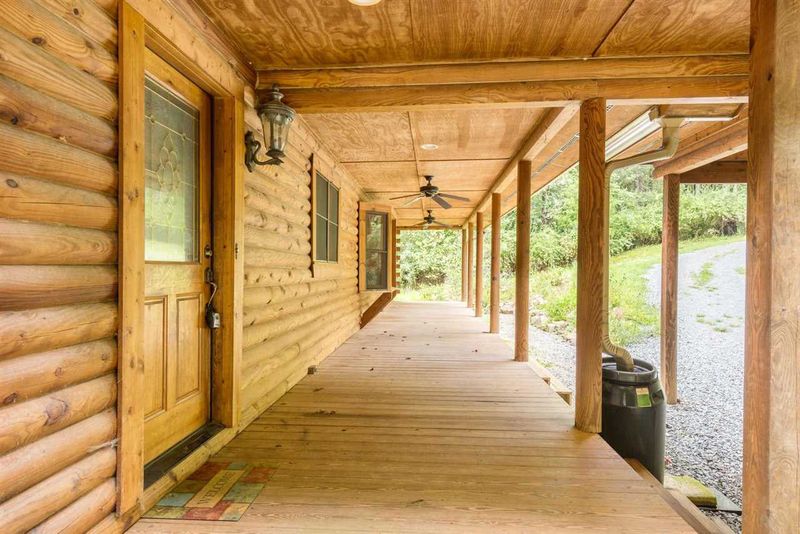 75 Forest Dr, Pittsboro, NC 27312