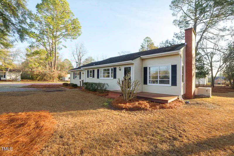 75 Hartwell Cir, Lillington, NC 27546