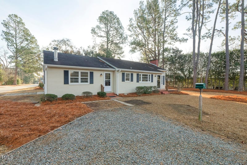 75 Hartwell Cir, Lillington, NC 27546