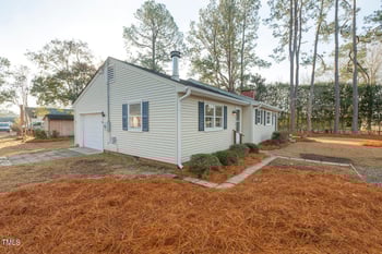 75 Hartwell Cir, Lillington, NC 27546