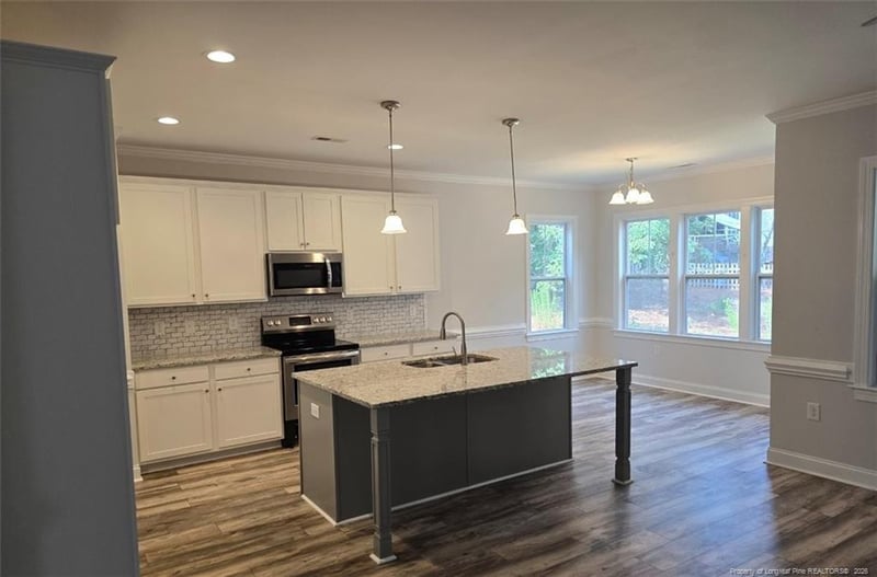 75 Lakewind Ct, Sanford, NC 27332