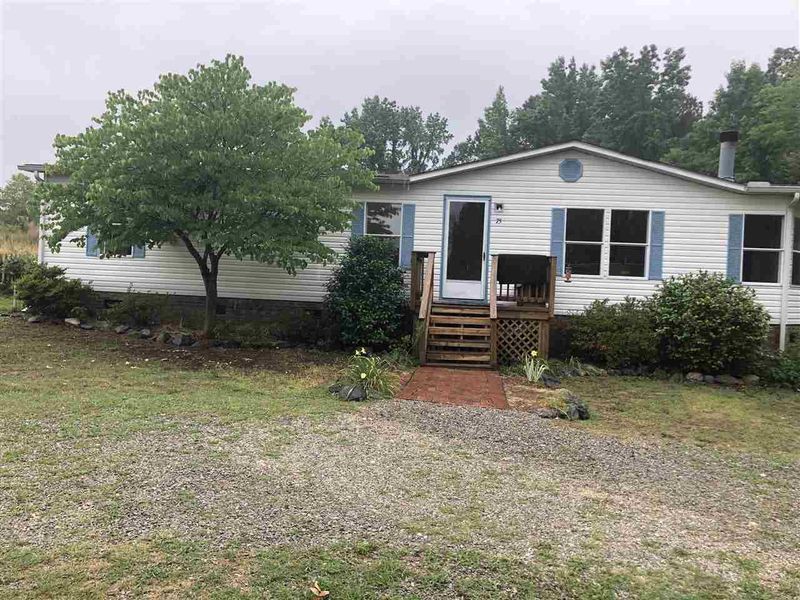 75 M J R Ln, Coats, NC 27521