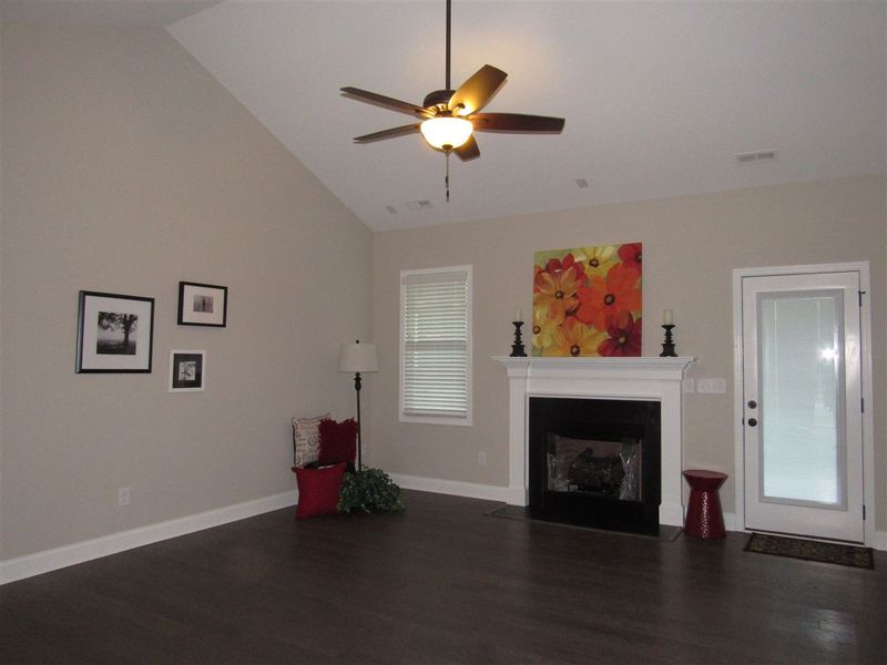 75 Mallory Ct, Clayton, NC 27520