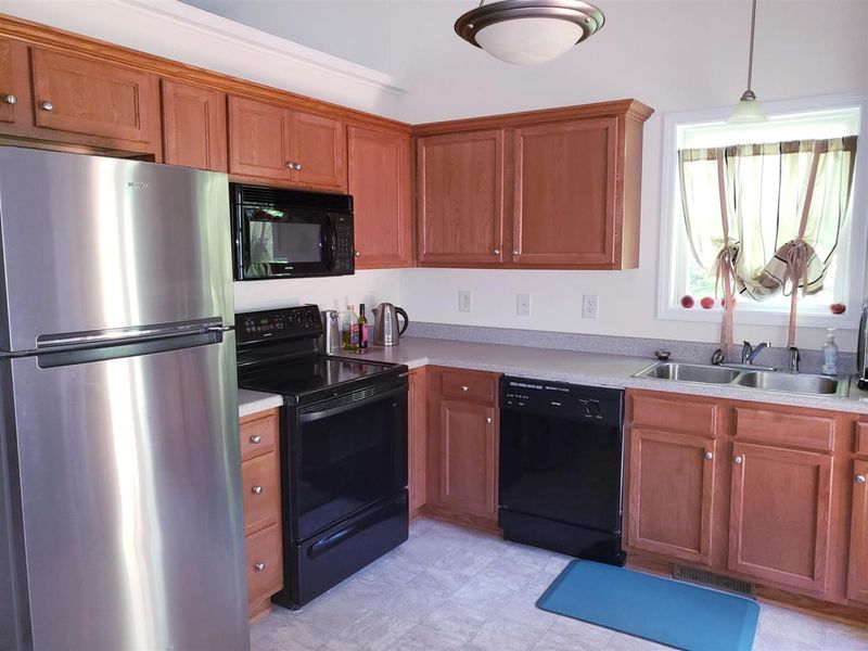 75 Millridge Dr, Franklinton, NC 27525