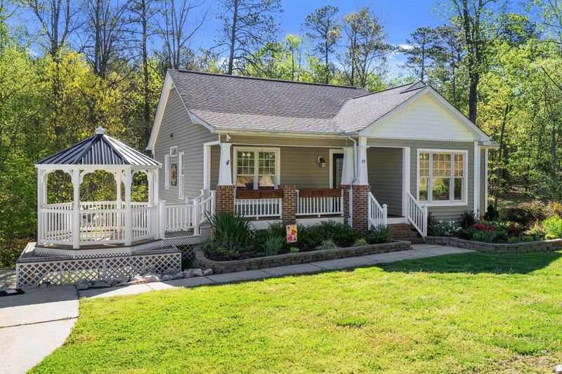 75 Shiloh Ln, Youngsville, NC 27596