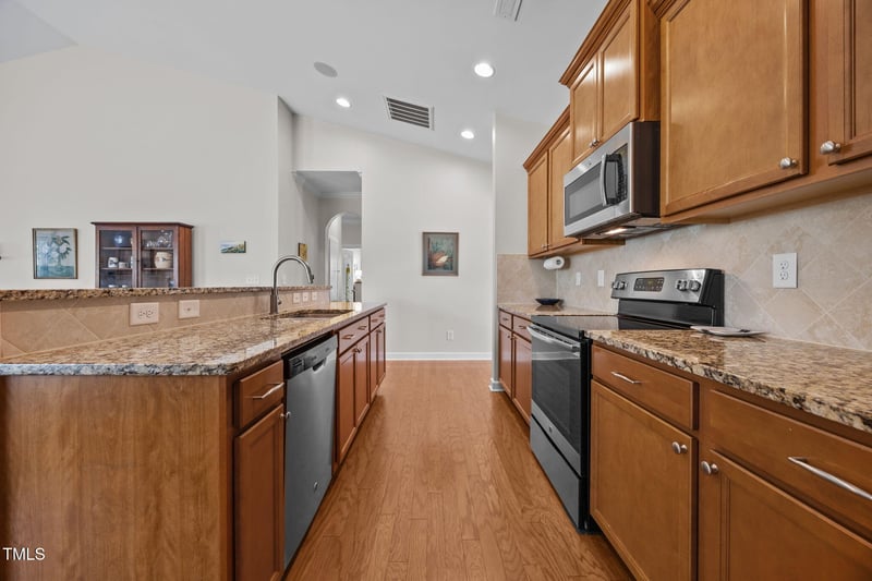 75 Wellington Dr, Knightdale, NC 27545