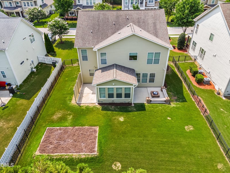 75 Wilders Woods Grove Ln, Clayton, NC 27527