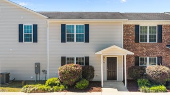 75 Wolf Creek Ln, Lillington, NC 27546