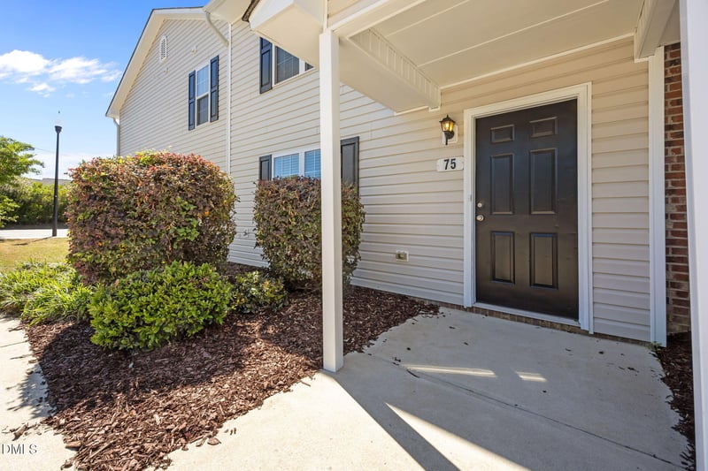 75 Wolf Creek Ln, Lillington, NC 27546