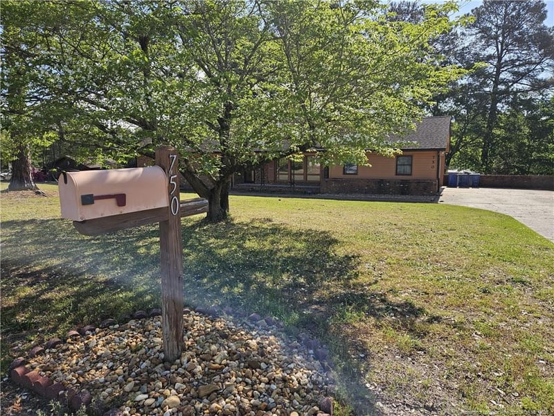 750 Galloway Dr, Fayetteville, NC 28303