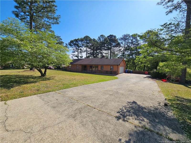 750 Galloway Dr, Fayetteville, NC 28303
