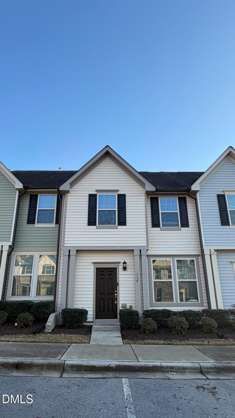 750 Maypearl Ln, Raleigh, NC 27610