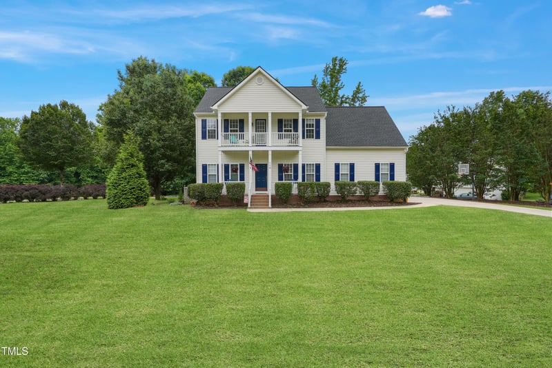750 Raymond Dr, Clayton, NC 27527
