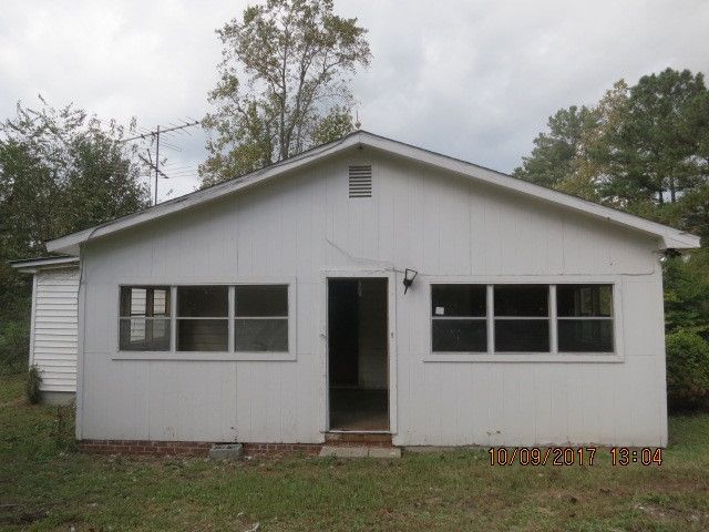 750 E River Rd, Louisburg, NC 27549