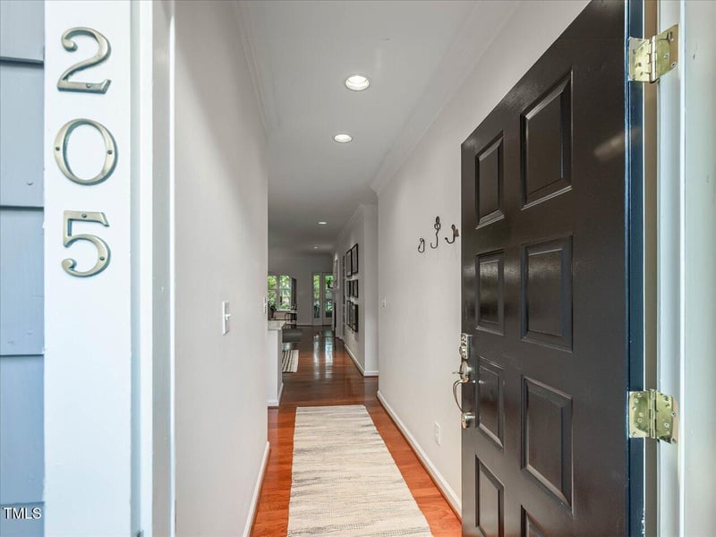 750 Washington St #205, Raleigh, NC 27605