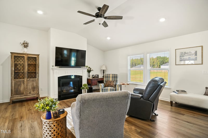 7508 Frasier Fir Pl, Willow Springs, NC 27592