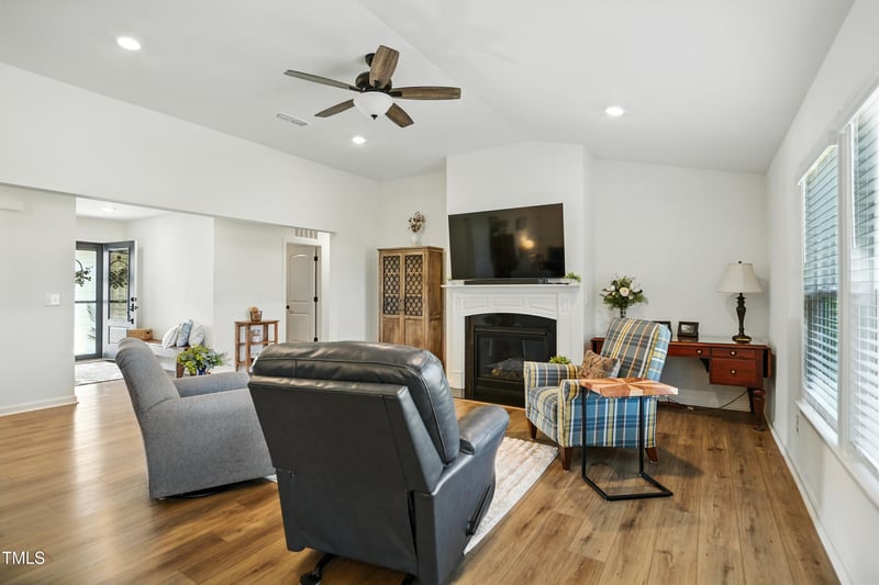 7508 Frasier Fir Pl, Willow Springs, NC 27592