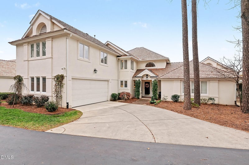 751 Crabtree Crossing Pw, Cary, NC 27513