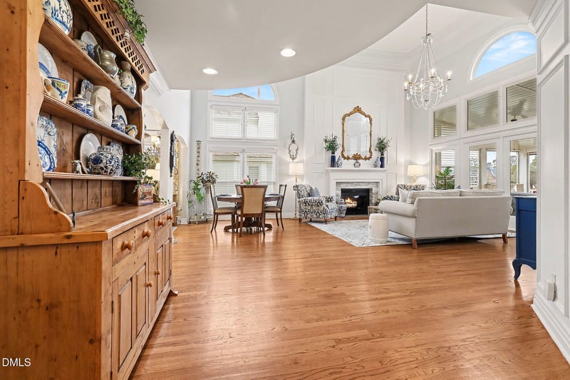 751 Crabtree Crossing Pw, Cary, NC 27513