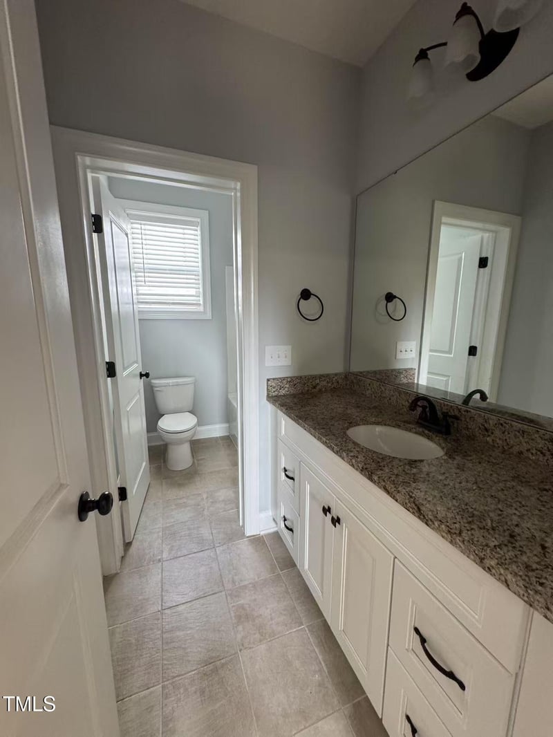 751 Goldenview Acres Ct, Apex, NC 27502