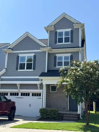 751 Goldenview Acres Ct, Apex, NC 27502