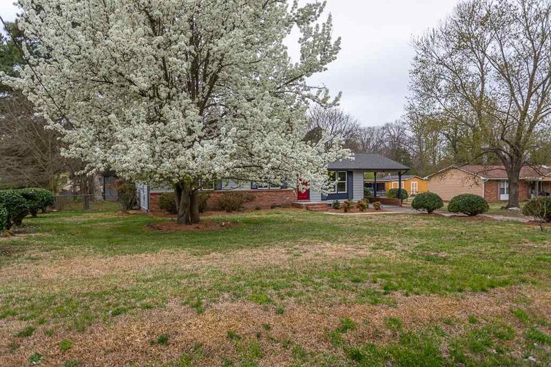 7512 Fox Rd, Raleigh, NC 27616
